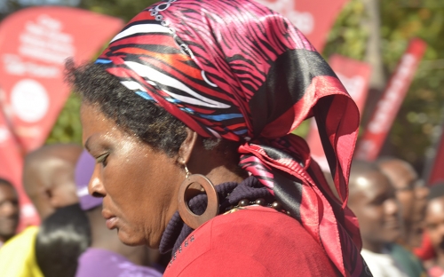 Lady with a doek