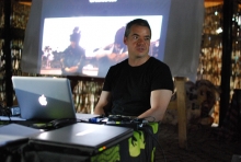 Alex Lindsey, founder of Pixel Corps, USA was also at the animation workshop